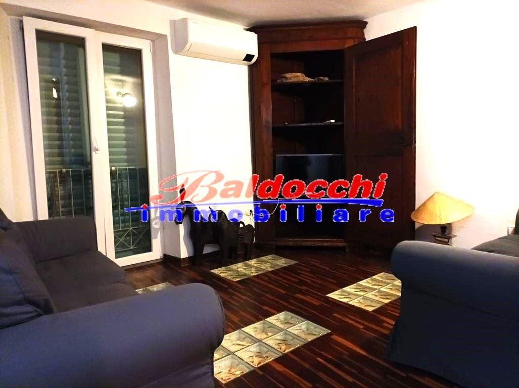 casa indipendente in vendita a Fano