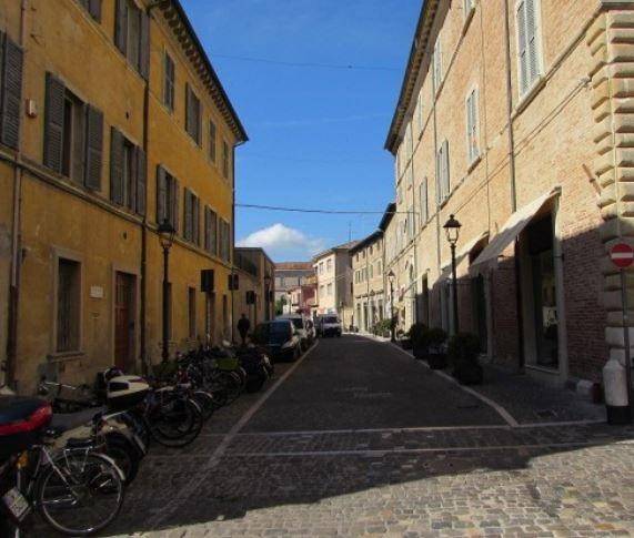negozio in vendita a Fano
