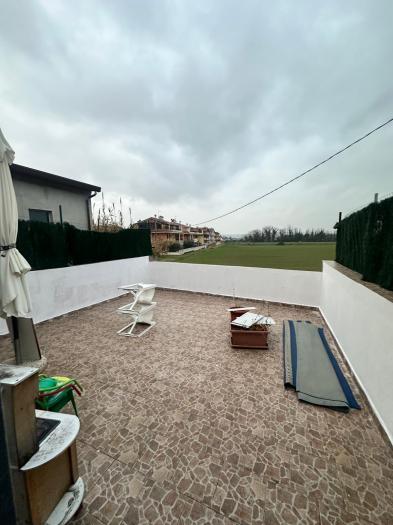 casa indipendente in vendita a Fano in zona Cuccurano
