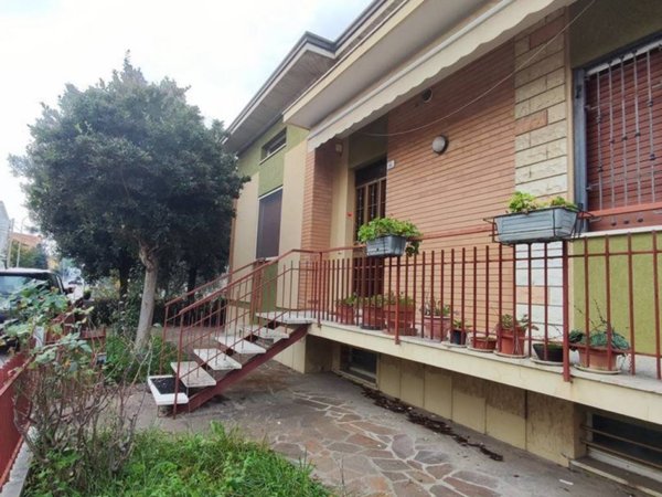 casa indipendente in vendita a Fano in zona Torrette