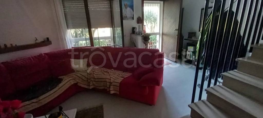 casa indipendente in vendita a Fano in zona Rosciano