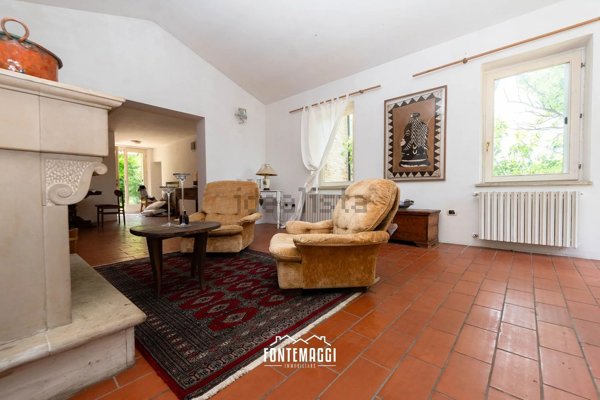 casa indipendente in vendita a Fano