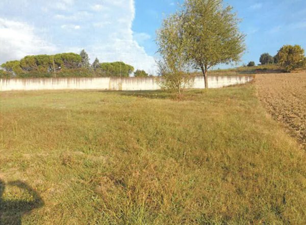 terreno edificabile in vendita a Fano