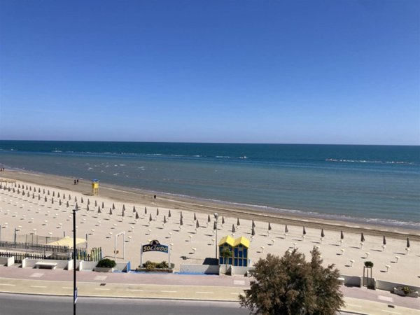 appartamento in vendita a Fano in zona Marotta