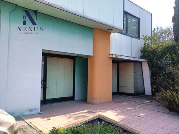 locale di sgombero in vendita a Fano in zona Bellocchi