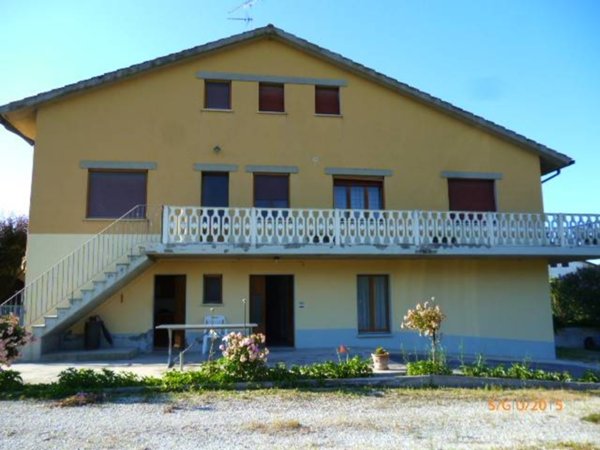 casa indipendente in vendita a Fano in zona Caminate