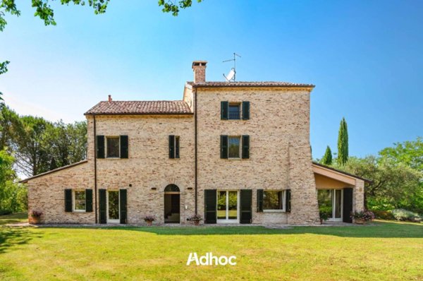 casa indipendente in vendita a Fano in zona Carignano Terme