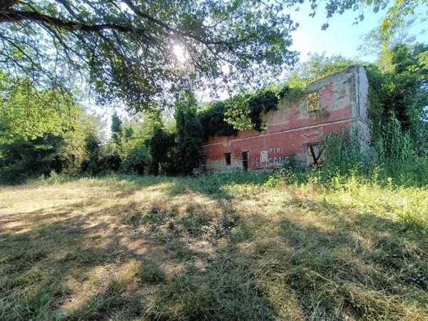 casa indipendente in vendita a Fano