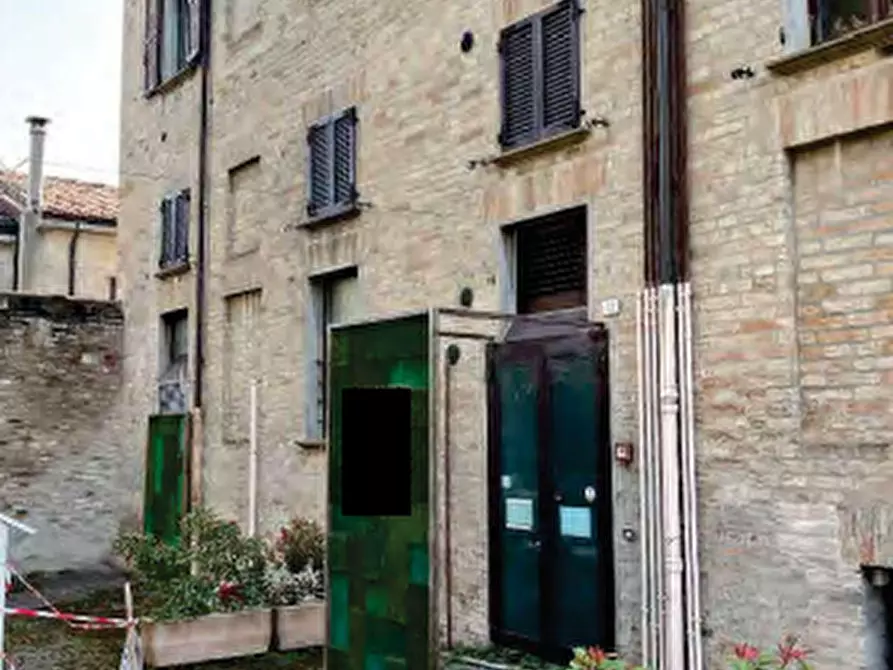 locale commerciale in vendita a Fano