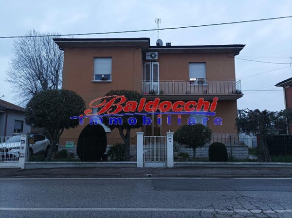 casa indipendente in vendita a Fano