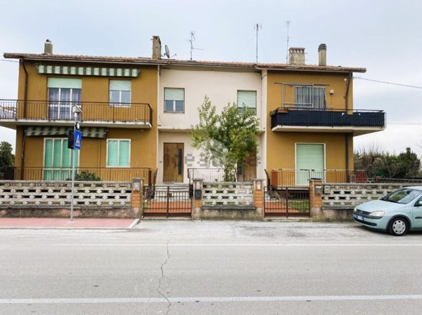 appartamento in vendita a Fano in zona Tombaccia