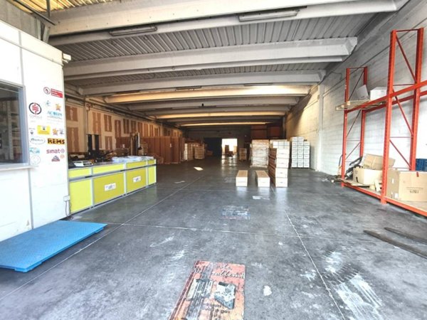 capannone in vendita a Fano in zona Bellocchi