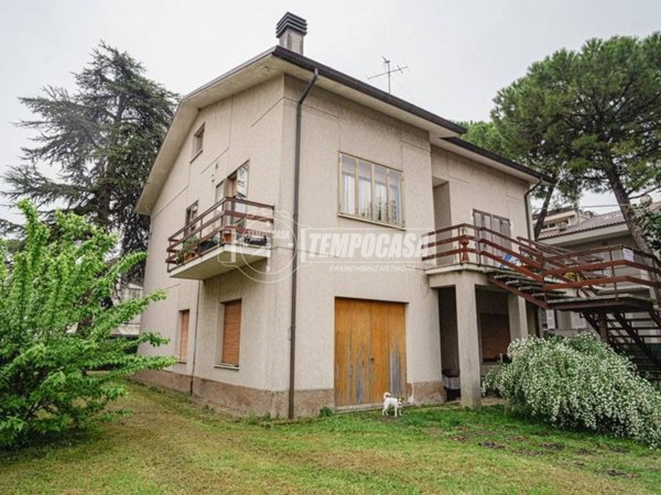 appartamento in vendita a Fano in zona Centinarola