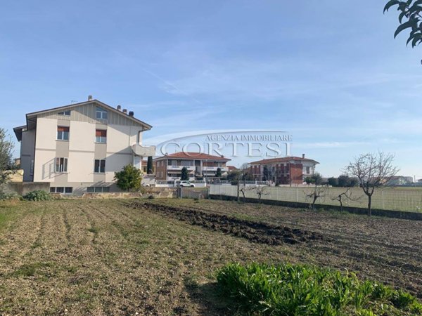 terreno edificabile in vendita a Fano in zona Torrette