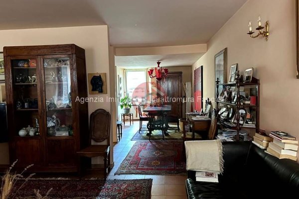 casa indipendente in vendita a Fano