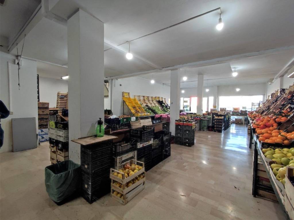 negozio in vendita a Fano