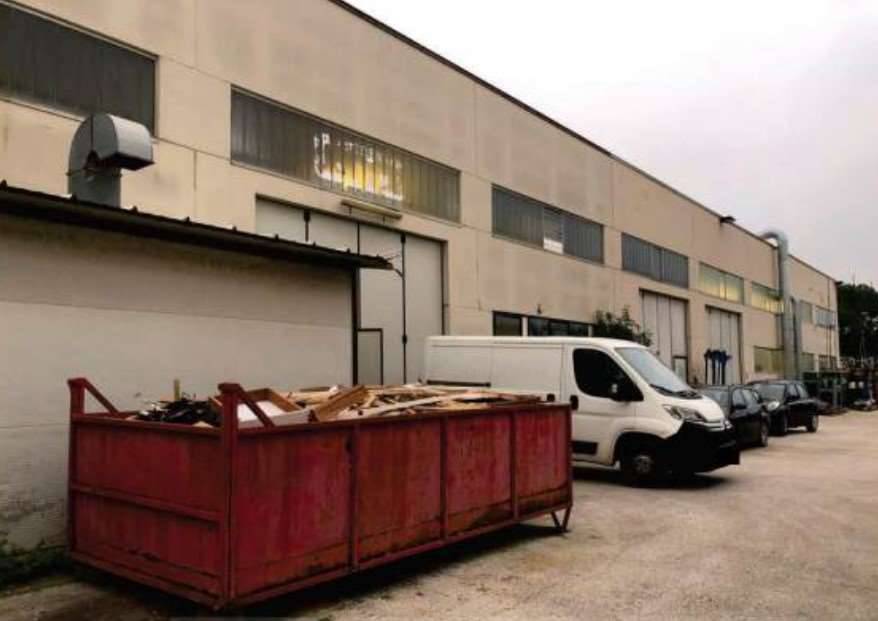 casa indipendente in vendita a Fano