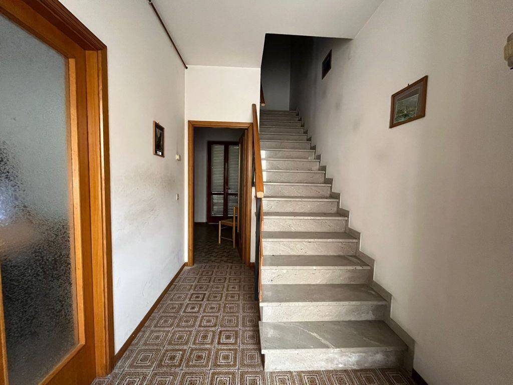 casa indipendente in vendita a Fano
