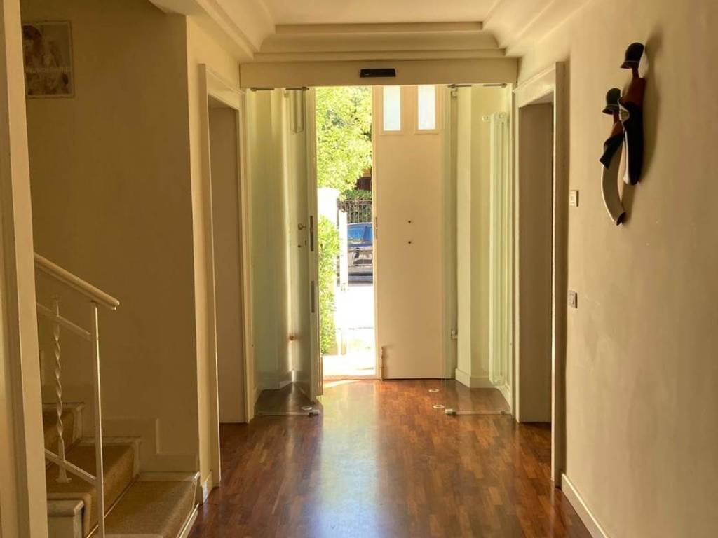 casa indipendente in vendita a Fano