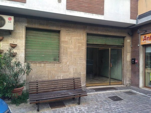 negozio in vendita a Fano