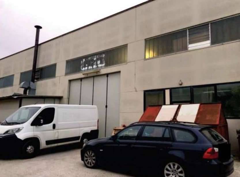 casa indipendente in vendita a Fano