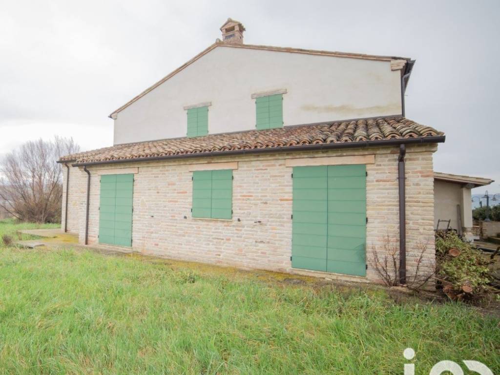 casa indipendente in vendita a Fano in zona Carignano Terme