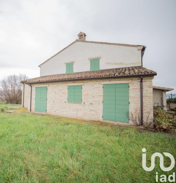 casa indipendente in vendita a Fano in zona Carignano Terme