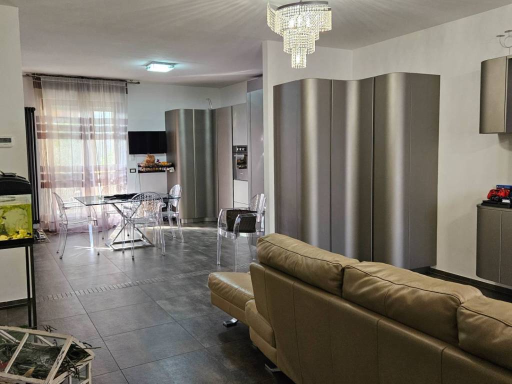 casa indipendente in vendita a Fano