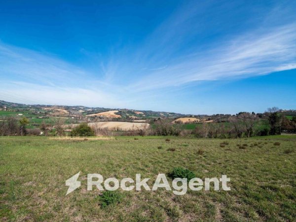 terreno agricolo in vendita a Fano in zona Magliano