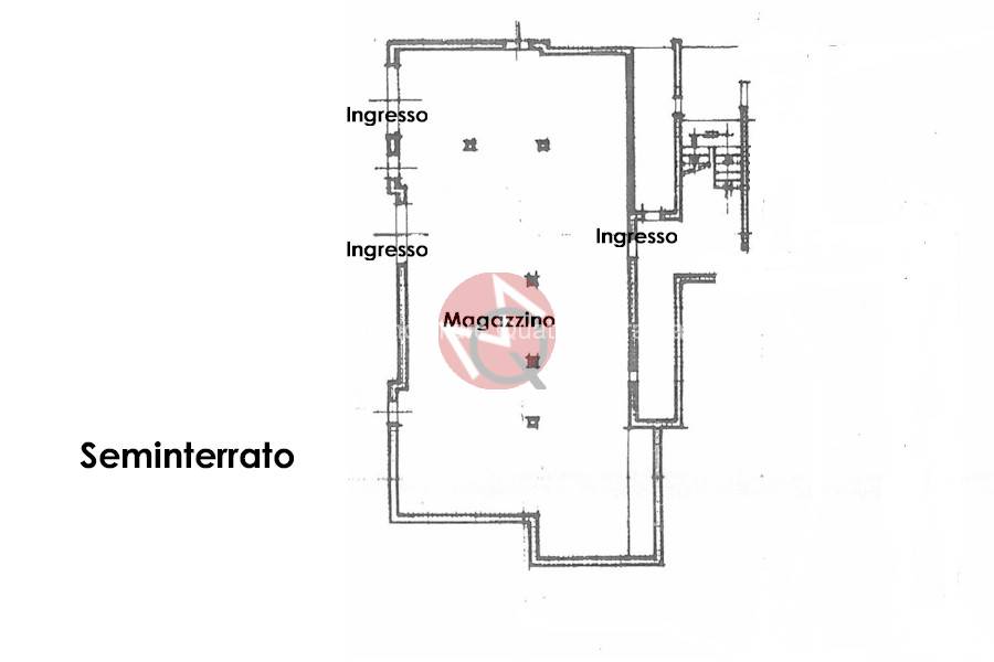 locale di sgombero in vendita a Fano