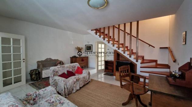 casa indipendente in vendita a Fano
