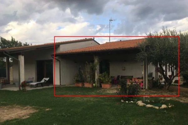 casa indipendente in vendita a Fano