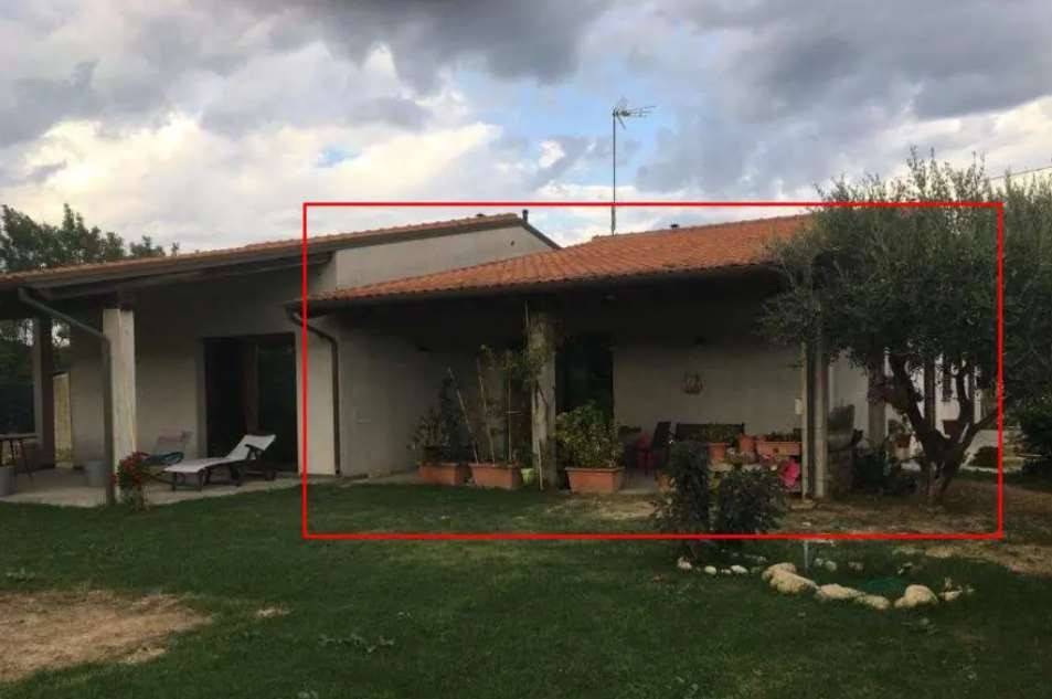 casa indipendente in vendita a Fano