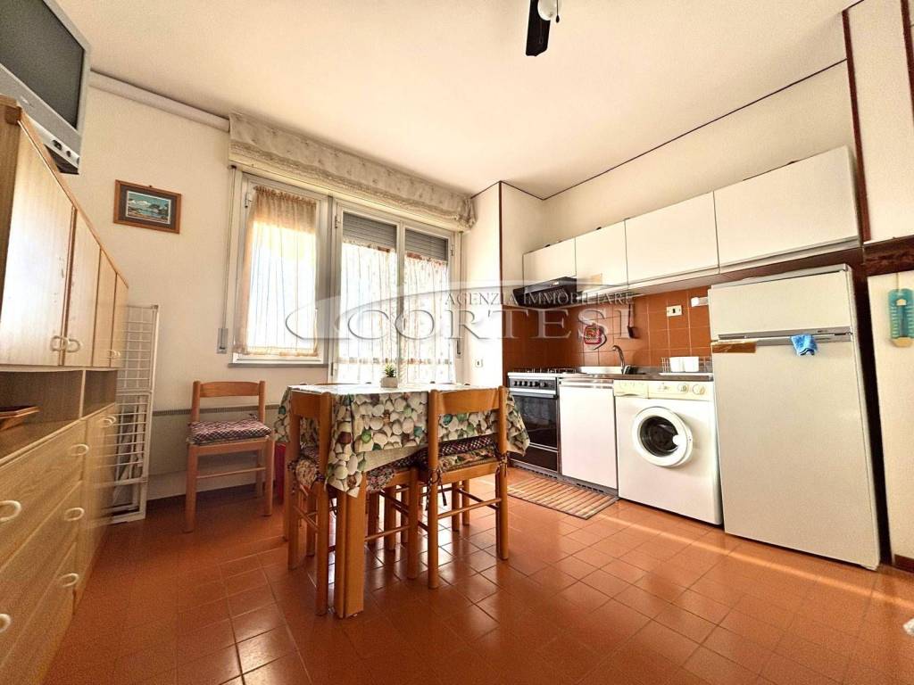 appartamento in vendita a Fano in zona Marotta