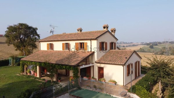casa indipendente in vendita a Fano in zona Carignano Terme