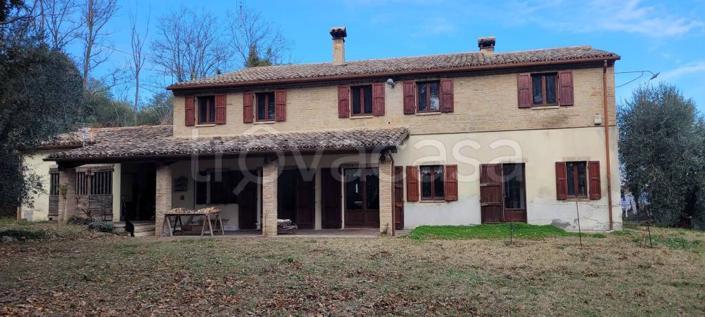 casa indipendente in vendita a Fano in zona Magliano