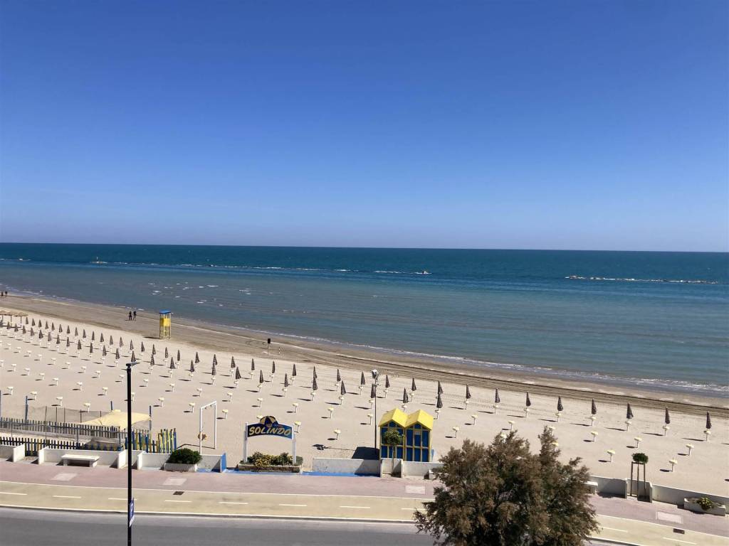 appartamento in vendita a Fano in zona Marotta