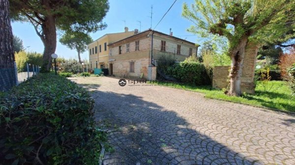 casa indipendente in vendita a Fano