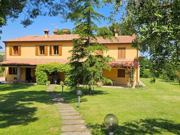 casa indipendente in vendita a Fano in zona Rosciano