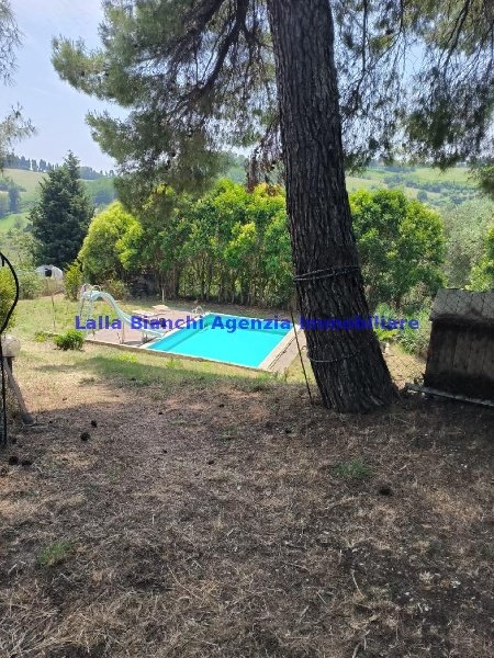 appartamento in vendita a Fano in zona Roncosambaccio