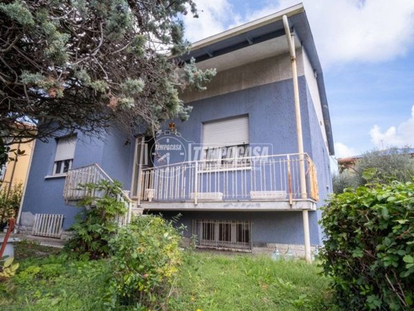 casa indipendente in vendita a Fano in zona Bellocchi