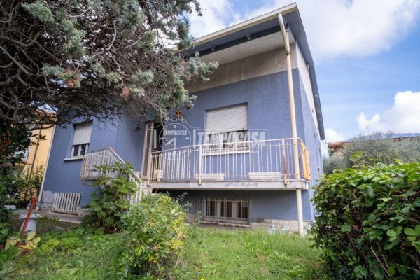 casa indipendente in vendita a Fano in zona Bellocchi