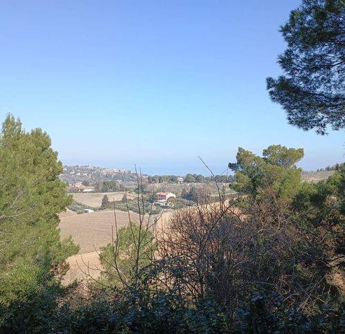 casa indipendente in vendita a Fano in zona Roncosambaccio