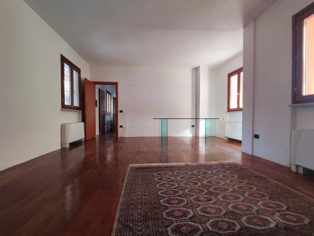ufficio in vendita a Fano