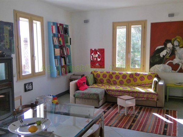 casa indipendente in vendita a Fano in zona Cuccurano