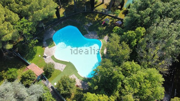 casa indipendente in vendita a Fano