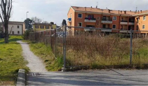 terreno edificabile in vendita a Fano in zona Cuccurano