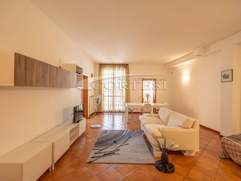 appartamento in vendita a Fano in zona Marotta