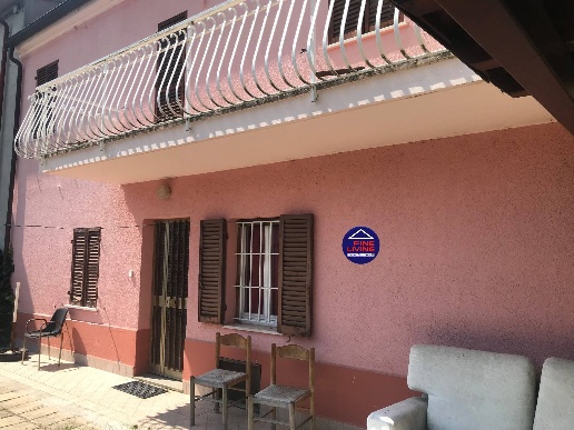 casa indipendente in vendita a Fano in zona Sant'Andrea