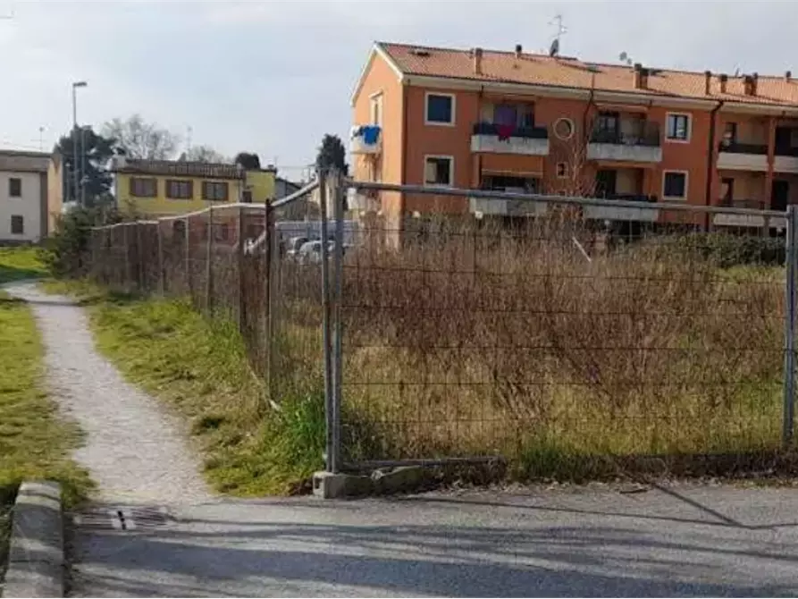 terreno edificabile in vendita a Fano in zona Cuccurano